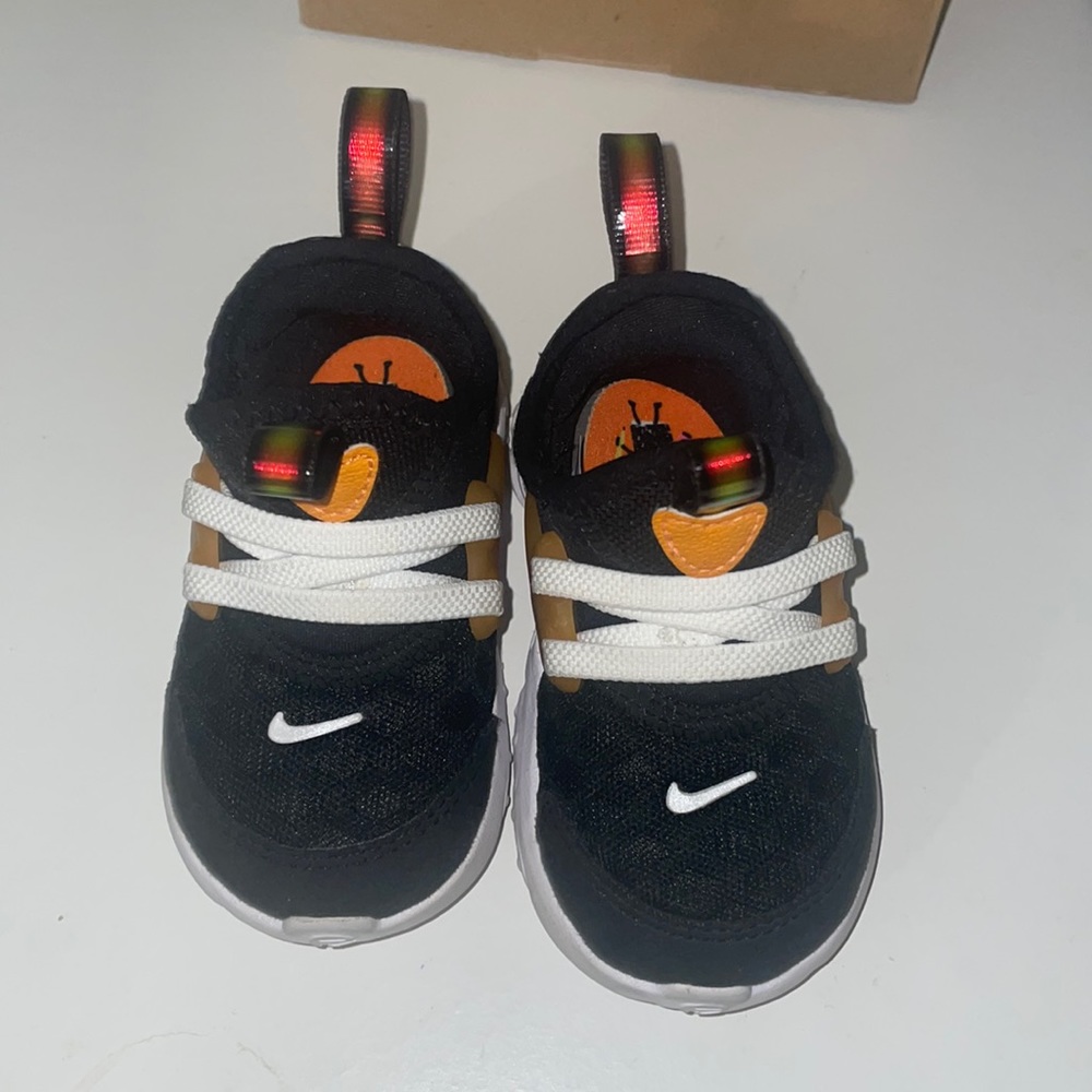 Nike shoes size 4c